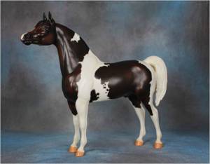 Lot 16 - Proud Arabian Stallion in Dark Blood Bay Pinto (mold #211)